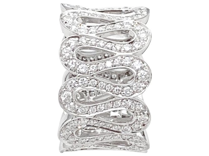 Boucheron ring,"Richelieu", WHITE GOLD, diamants.  ref.145244