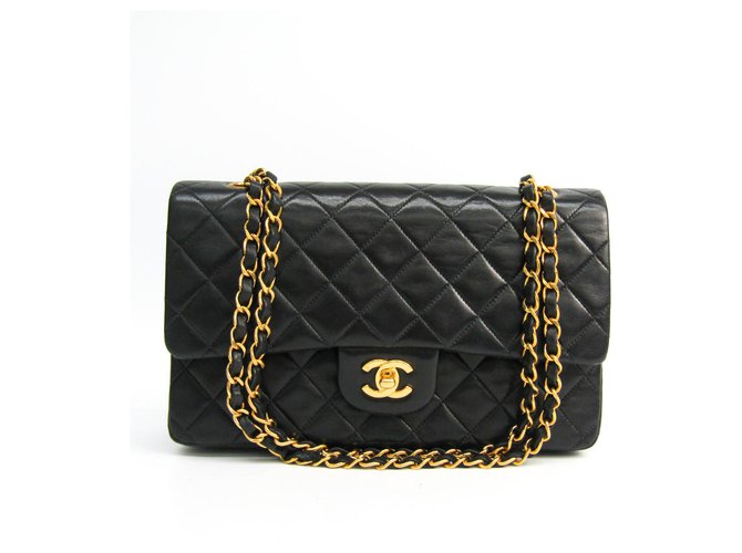 Chanel preto clássico médio couro de carneiro Flap Bag  ref.145301