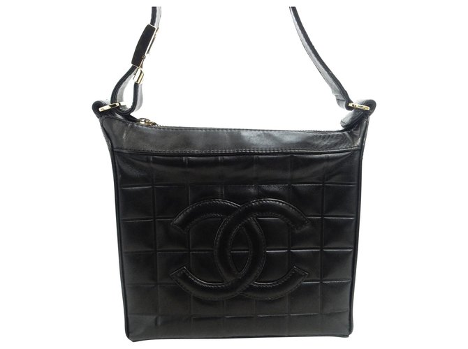 Chanel Vintage Sac à bandoulière Cuir Noir  ref.145421