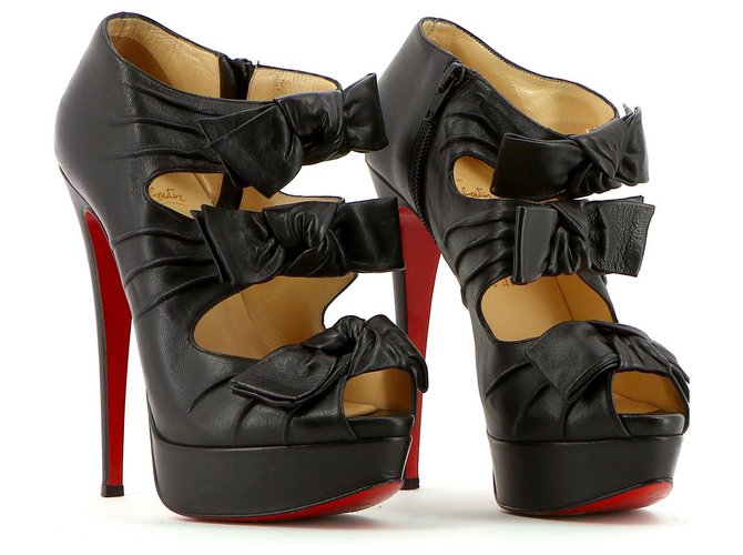 Christian Louboutin Ankle Boots / Low Boots Black Leather  ref.145595