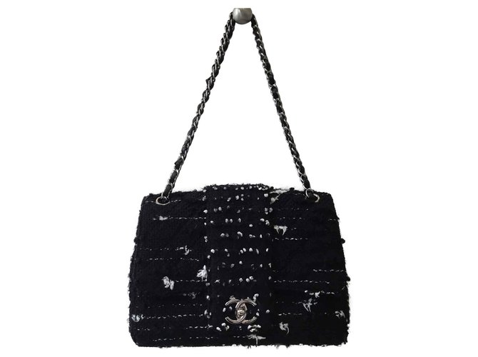 Timeless Chanel Classic Tweed handbag Black  ref.145651