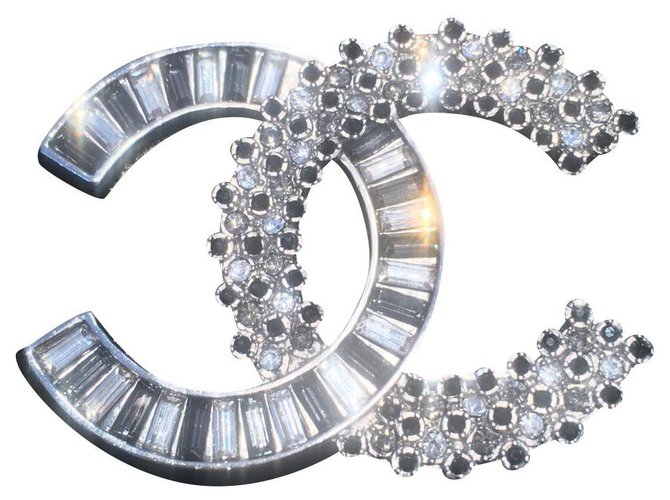Chanel Pins & brooches Silvery Metal  ref.145716
