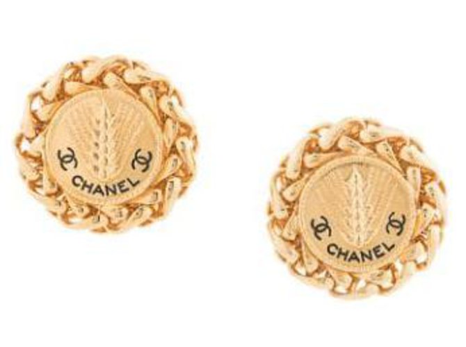 Chanel Gold Oversized Clip-On Earrings Golden Metal  ref.145802