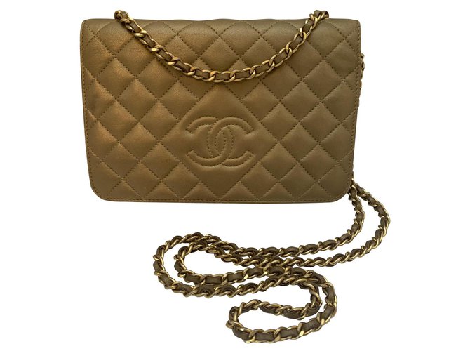 Wallet On Chain Chanel WOC Dourado Couro  ref.145898