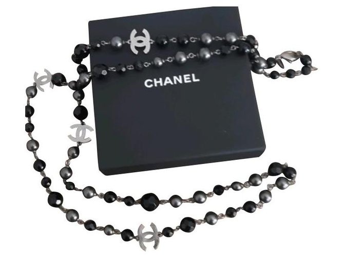 Chanel Lunghe collane Nero Grigio Perla  ref.145909