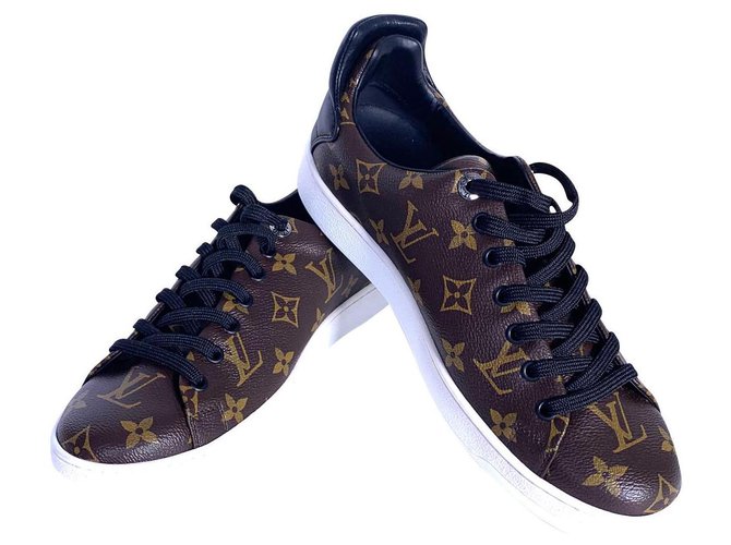 Louis Vuitton sneakers Toile Marron  ref.146364