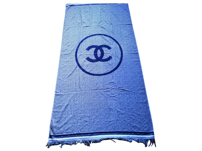 Sublime serviette de bain Chanel bleue Coton Blanc Bleu clair Bleu foncé  ref.146592