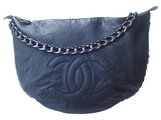 Chanel Handbags Black Leather  ref.146805