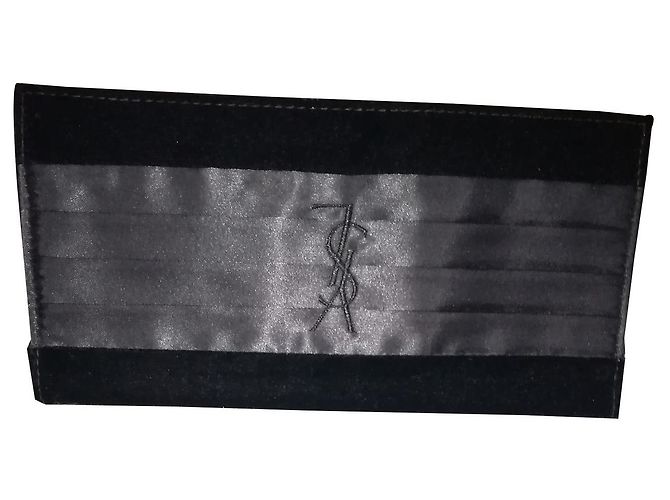 Pochette Yves Saint Laurent in velluto e raso nero