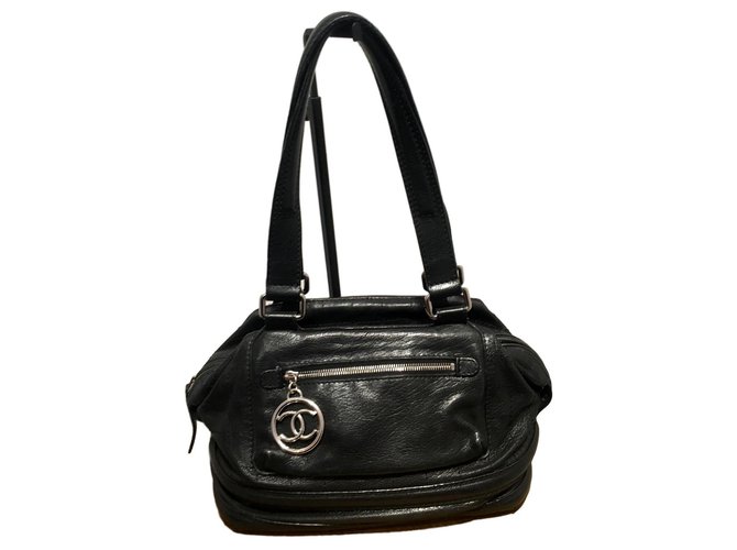 Chanel bowling Black Leather  ref.147382