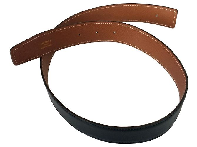 Cinto Hermès de couro reversível marrom e preto 65 cm