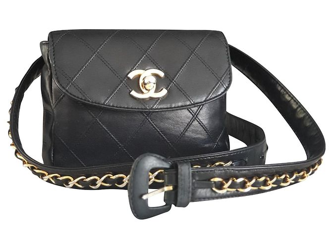 Chanel Clutch Mini Cinturón Clásico Negro