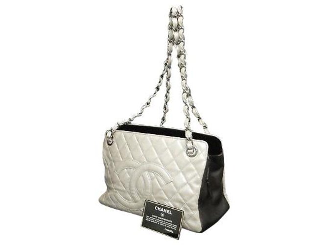 Chanel Sac d'epaule White Leather  ref.148099