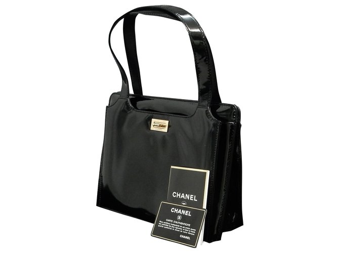 Chanel Vintage Shoulder Bag Black Leather  ref.148496