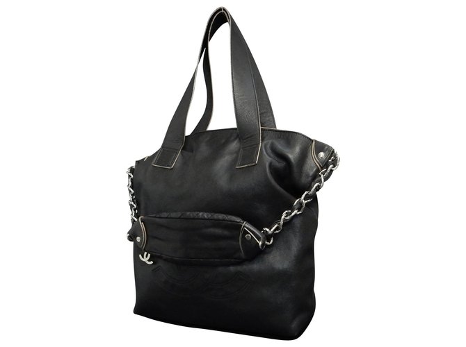 Chanel Vintage Shoulder Bag Black Leather  ref.148647