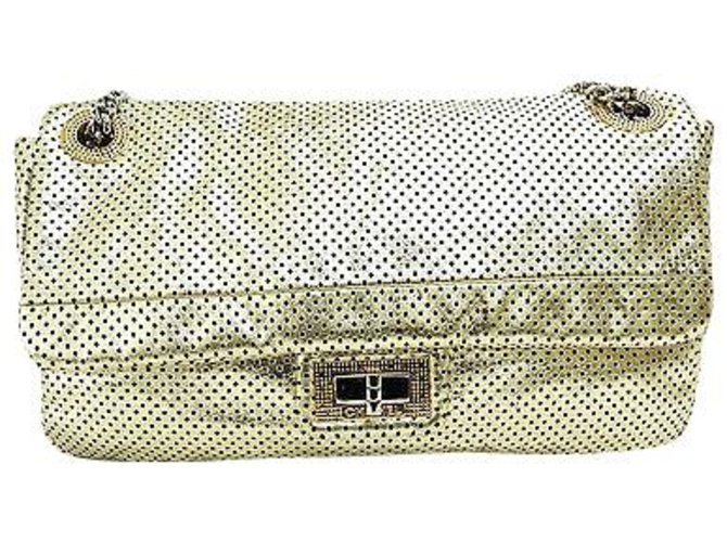 Chanel Vintage Shoulder Bag Golden Leather  ref.148722