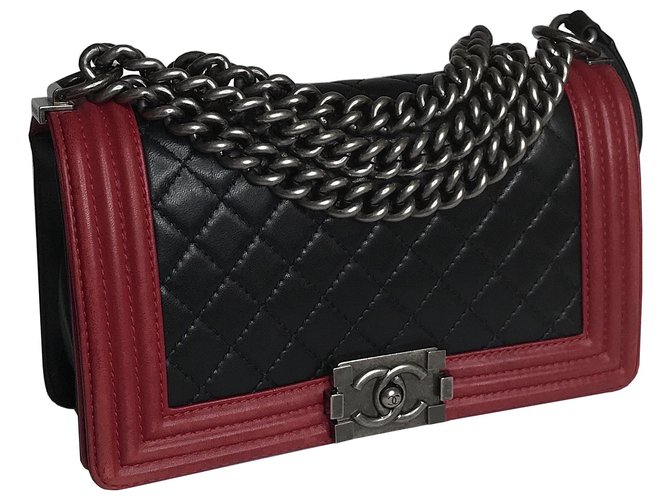Chanel Le Boy Medium Two Colors Black Red Leather  ref.148799