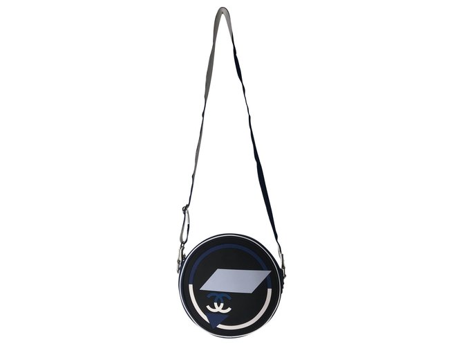 CHANEL HAND BAG IN CANVAS AND GUM . Black White Navy blue Cloth Rubber  ref.149018