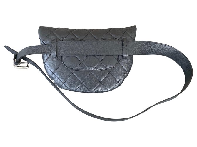 Chanel waist bag Black Leather  ref.149475