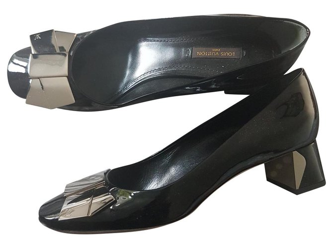 Louis Vuitton Heels Black Patent leather  ref.149542