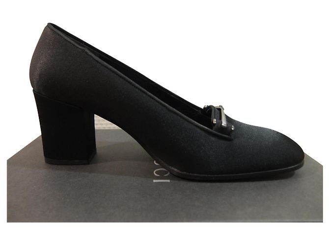 Mocasines de tacón satinado de seda GUCCI Negro