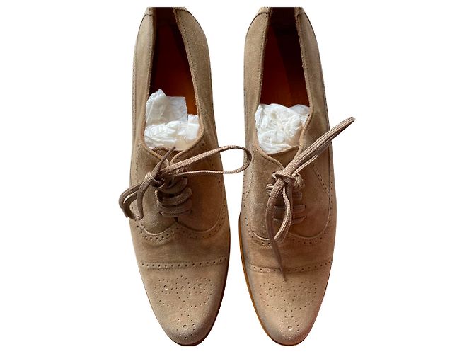 Scarpe Richelieu Salvatore Ferragamo beige in nubuck