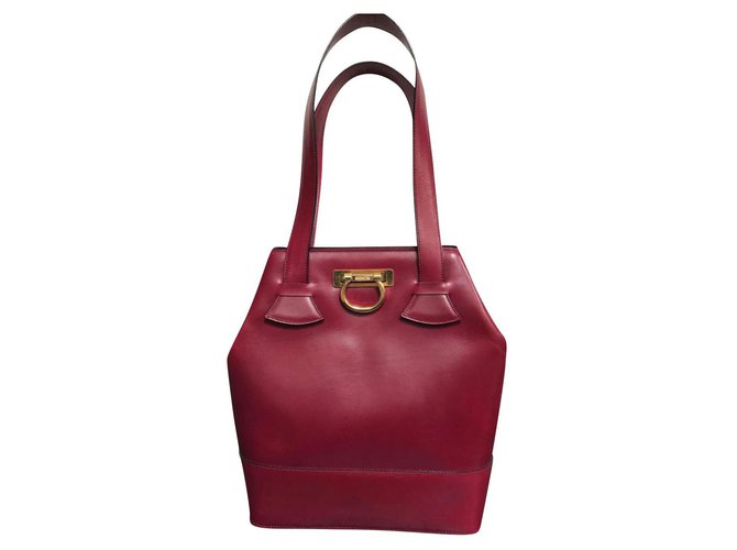 Céline Handbags Red Leather  ref.149767