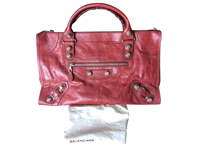 Balenciaga Travail géant