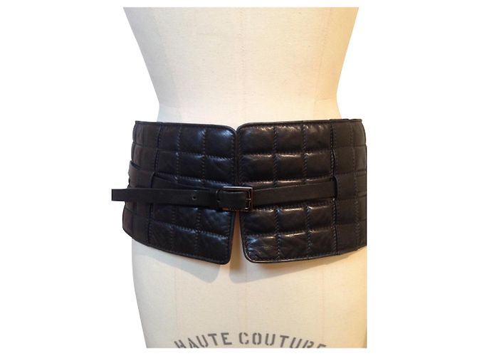 Cinto CHANEL acolchoado largo Preto