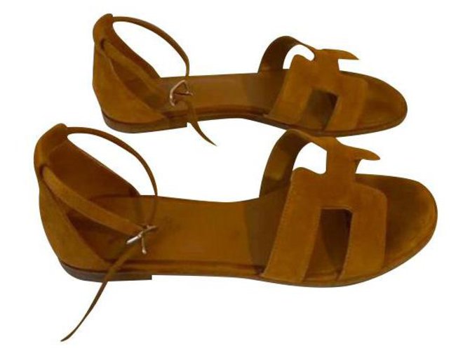 Hermès Sandals Caramel Suede  ref.150462