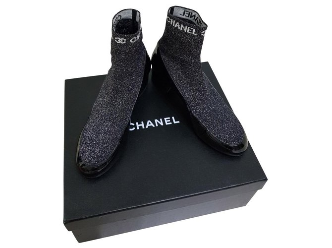 Chanel ankle boots Black  ref.150541