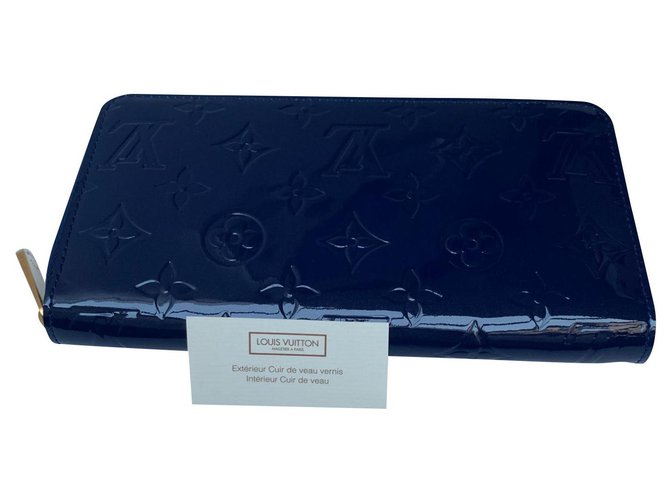 Louis Vuitton Blue zippy wallet Navy blue Patent leather  ref.150734