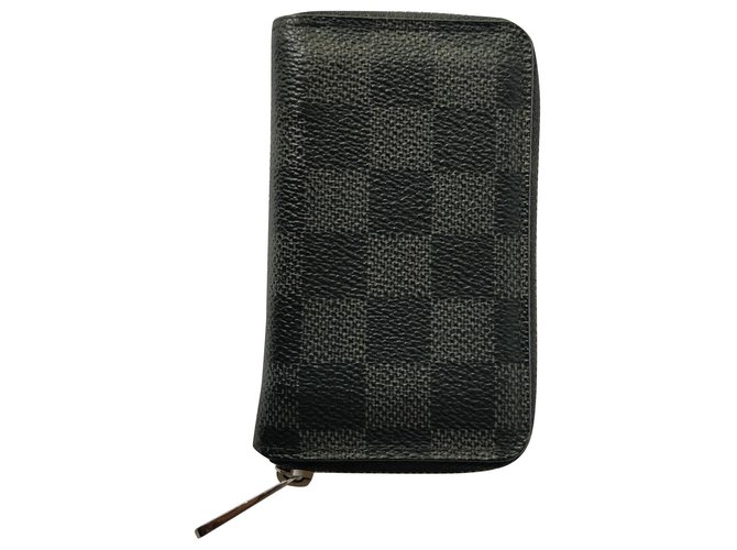 Louis Vuitton ZIP Around Black Leather  ref.150995