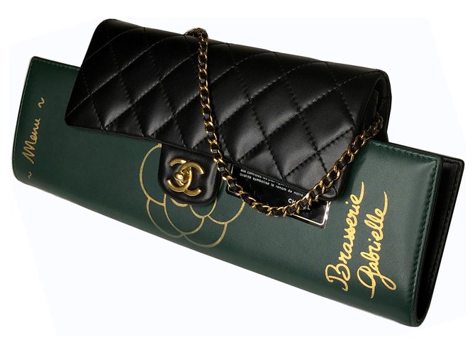 Chanel Bolso de embrague con solapa de menú de coleccionista con tarjeta Negro Verde Verde oscuro Cuero  ref.151055