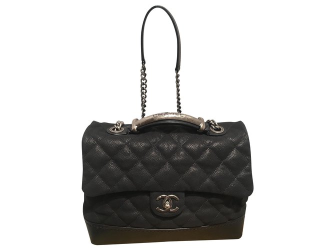 Timeless Chanel Hand bags Black Leather  ref.151092