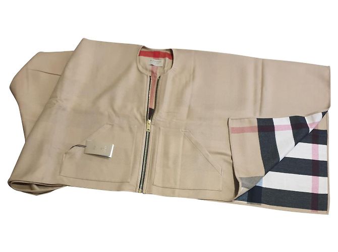 Burberry Woll Poncho Cape Beige