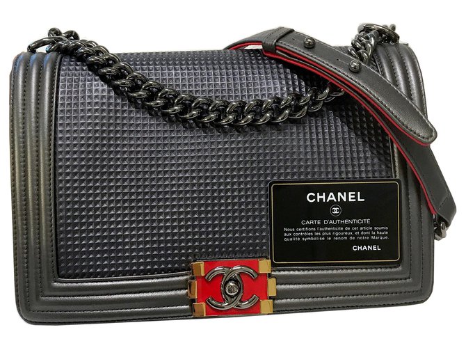 Chanel Nouveau Médio c / cartão, boîte à aimants Prata Metálico Cinza antracite Couro  ref.151284