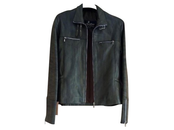 Autre Marque Genuine leather jacket in green and black Dark green Lambskin  ref.151329