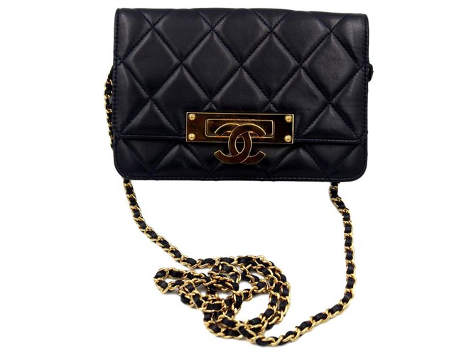 Wallet On Chain Chanel Handtaschen Marineblau Leder  ref.151343