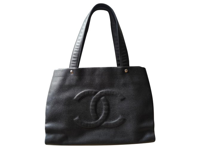Chanel Handbags Black Leather  ref.151422