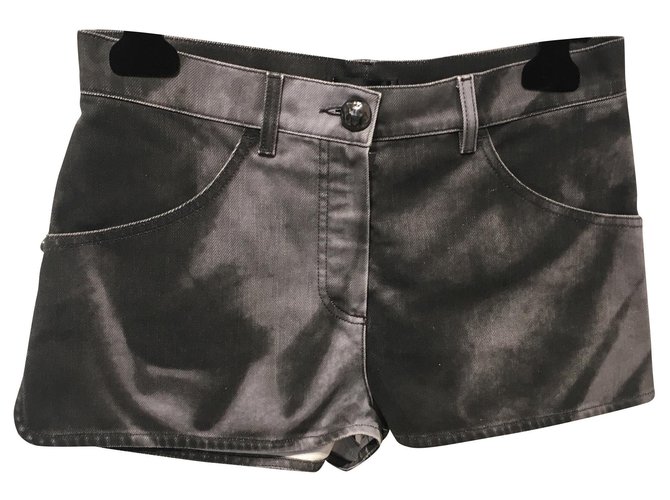 Chanel Pantalones cortos Negro Gris Algodón  ref.151622