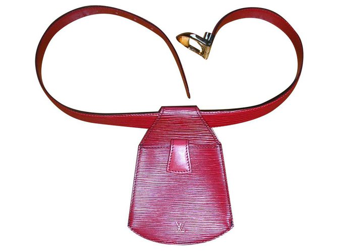 Louis Vuitton, bolso de mano epi rojo con cinturón. Roja Cuero  ref.151791