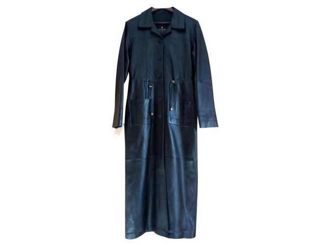 Autre Marque Long woman leather coat Black  ref.152253