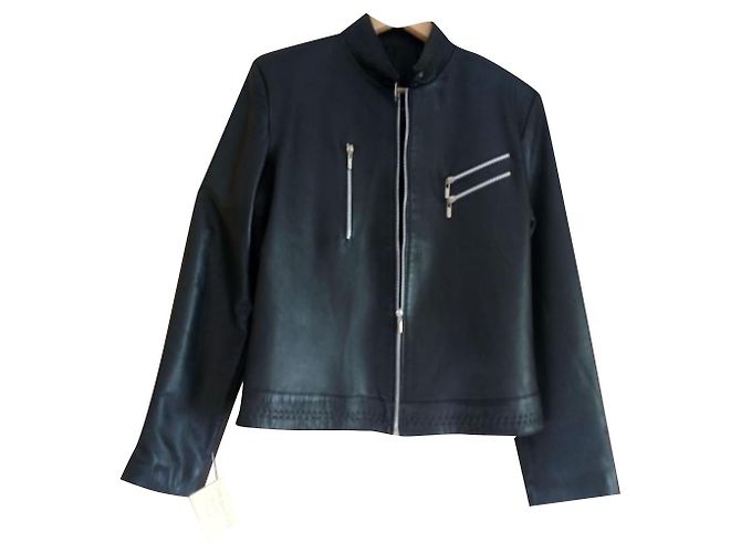 Autre Marque Very nice black leather jacket with zips