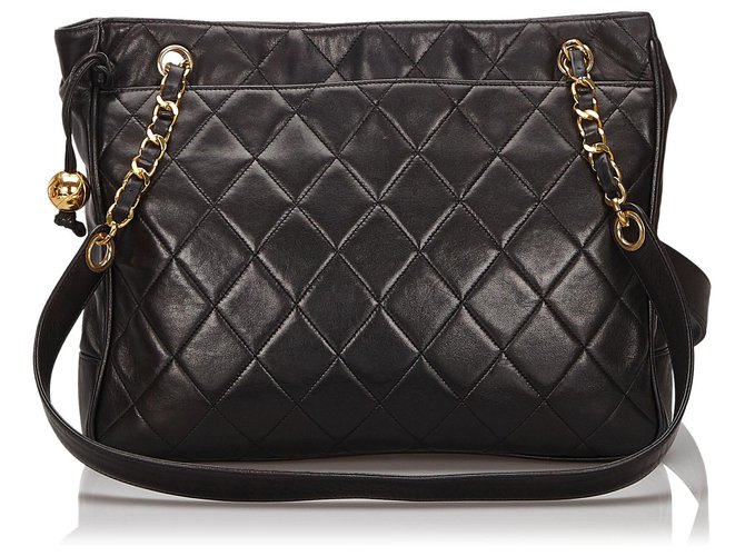 Chanel Black Matelasse Lambskin Shoulder Bag Leather  ref.152336