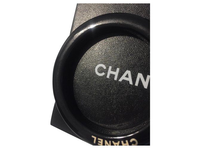 Chanel Armbänder Schwarz Beige Acryl  ref.152481