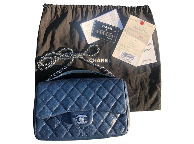 Chanel Bolsos de mano Azul marino Pitón  ref.152495