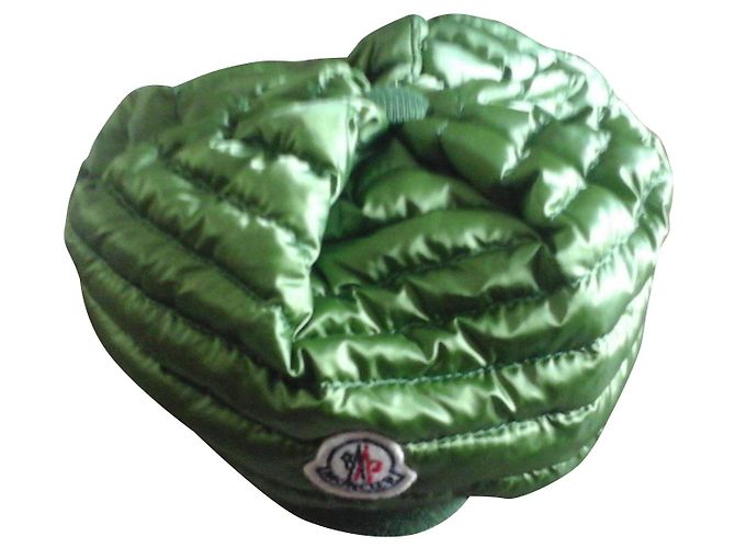Moncler Federhut
