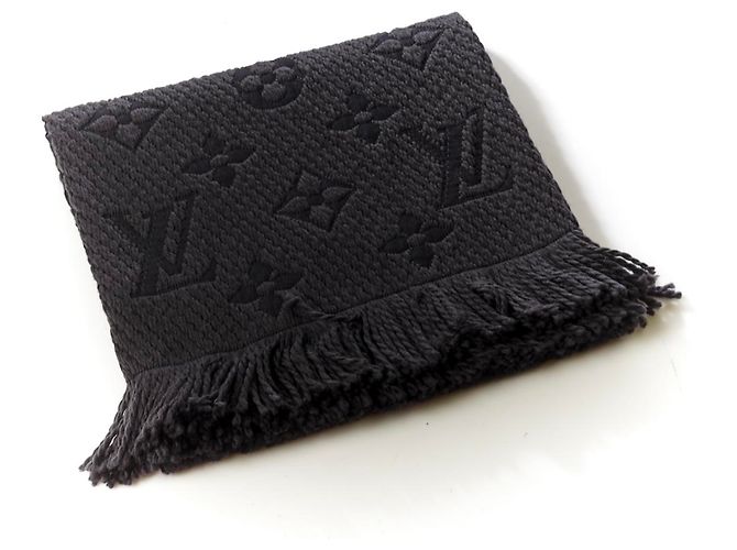 Louis Vuitton M72431 Black