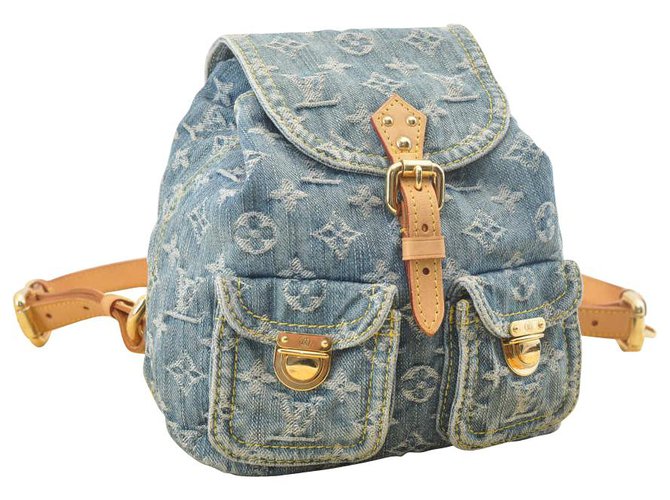 Louis Vuitton Denim Backpack Blue ref.152931 - Joli Closet